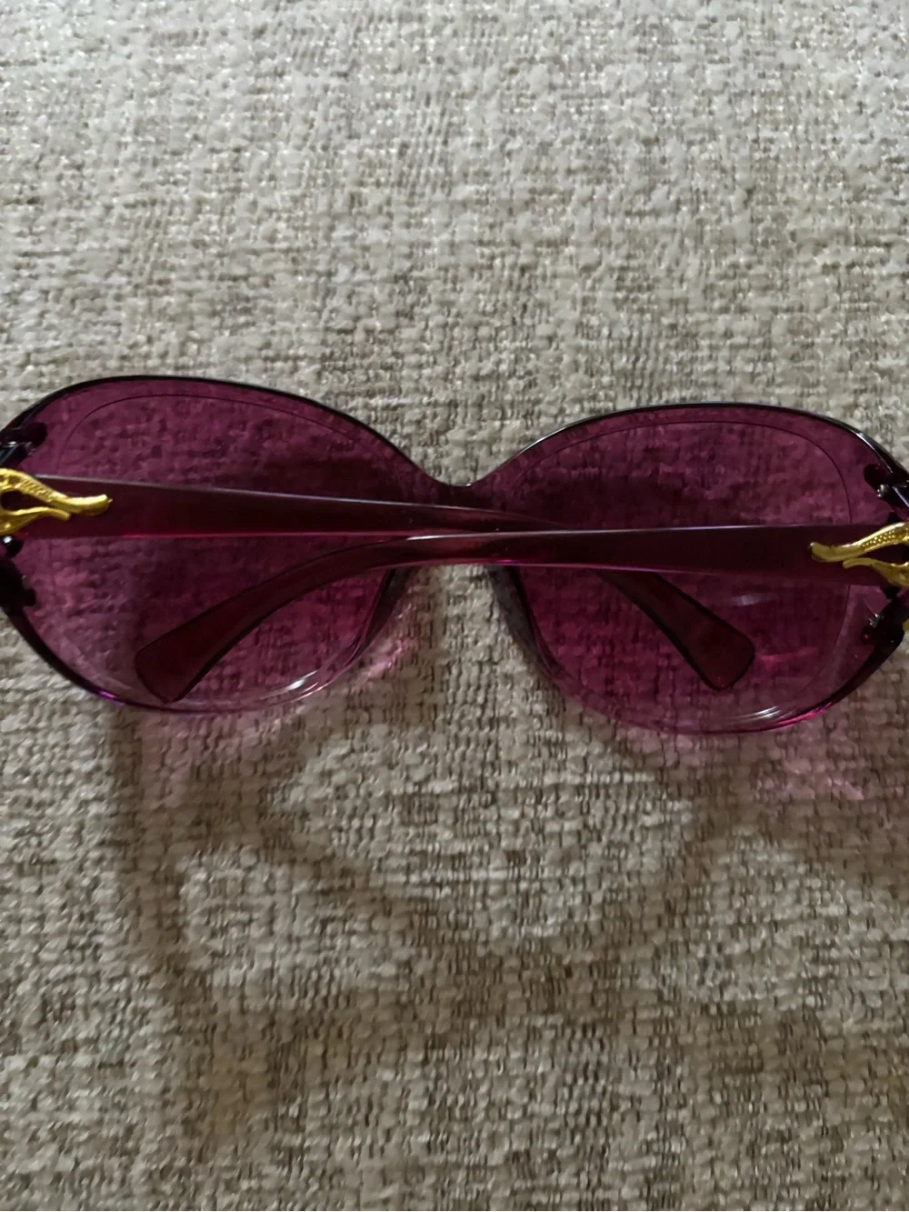 Women's Oversized Purple Sunglasses — Fashion Cat-Eye Style